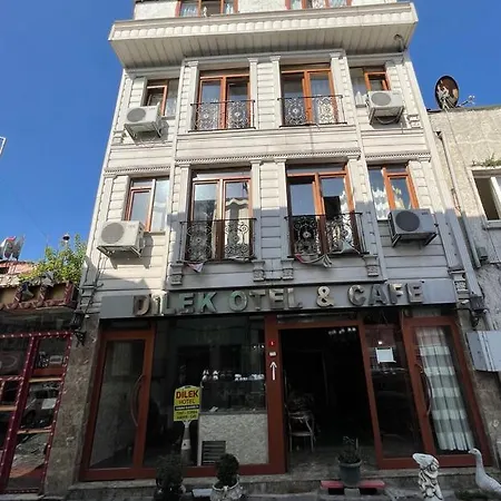 Dilek & Cafe Hotel 3*