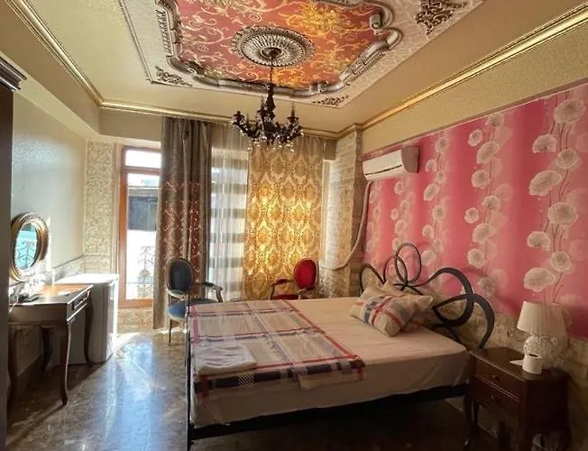 Dilek & Cafe Hotel 3*